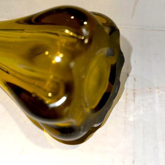 Swung Five Finger Pulled Glass Vase Light Avocado 10" - Picture 7 of 8